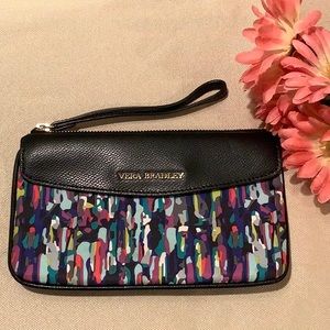 EUC Vera Bradley Envelope Wristlet in Watercolor with Black Border
